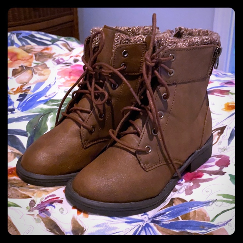 New never worn size 13 little girls boots ❤️❤️